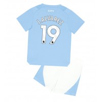 Dječji Nogometni Dres Manchester City Julian Alvarez #19 Domaci 2023-24 Kratak Rukav (+ Kratke hlače)